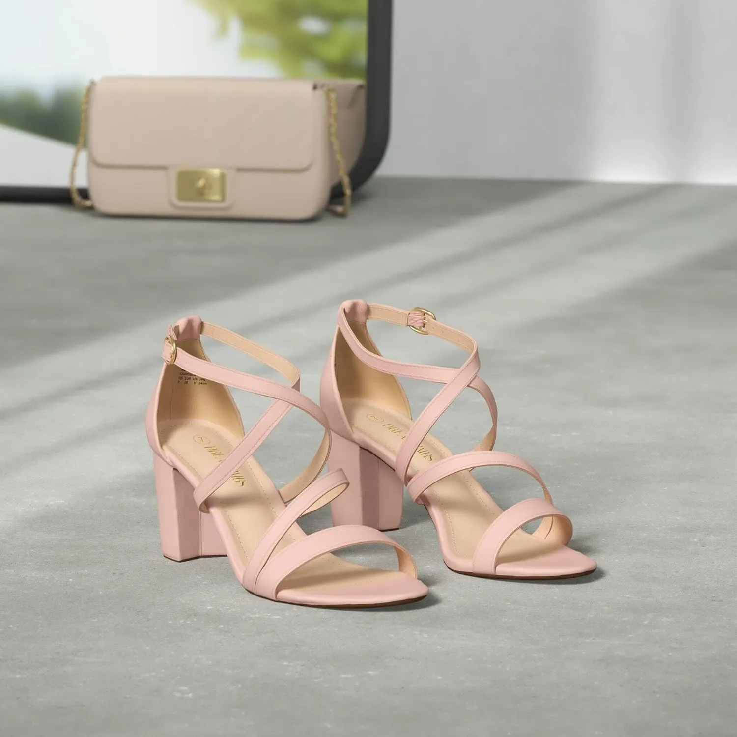 DREAM PAIRS Women’s Ankle Strap Dress Pump Low Chunky Heel Sandals