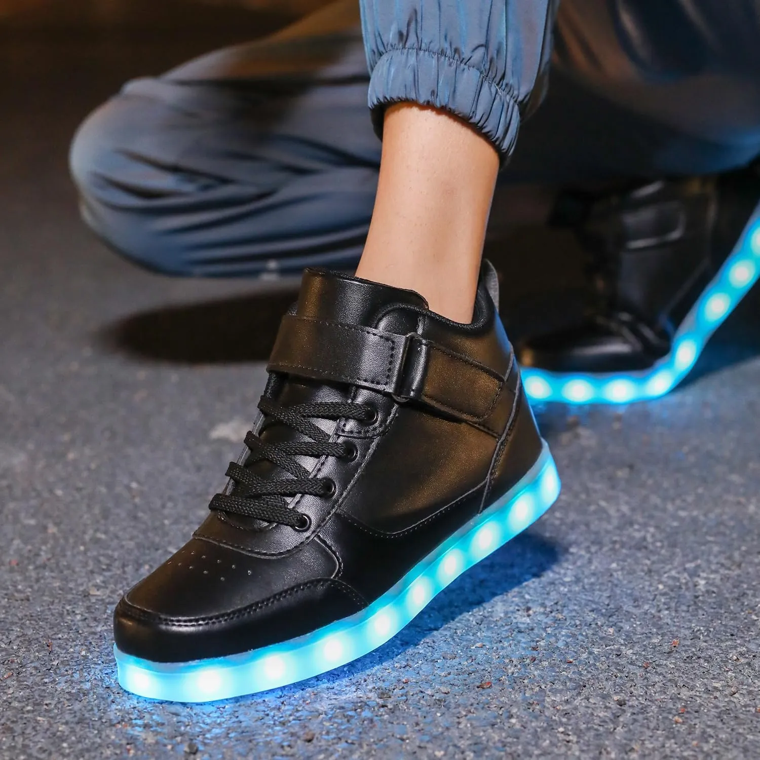 LED Unisex Light Up Shoes High Top Luminous Flashing USB Charging Lace Up Couples Sneakers for Women Men