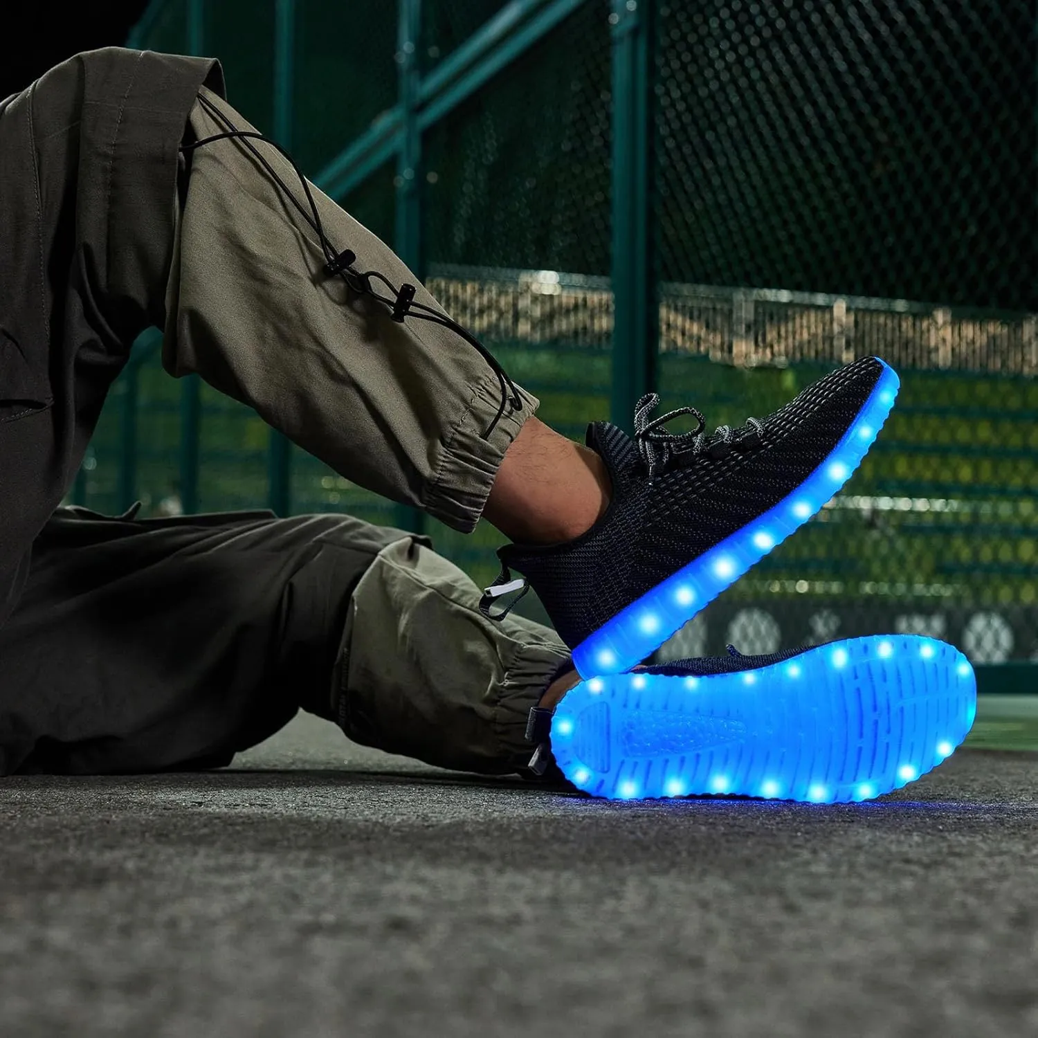 Light Up Shoes for Women Men, Unisex USB Charging LED Shoes Adult Halloween Mesh Upper Glowing Luminous Trainers Dancing Flashing Sneakers
