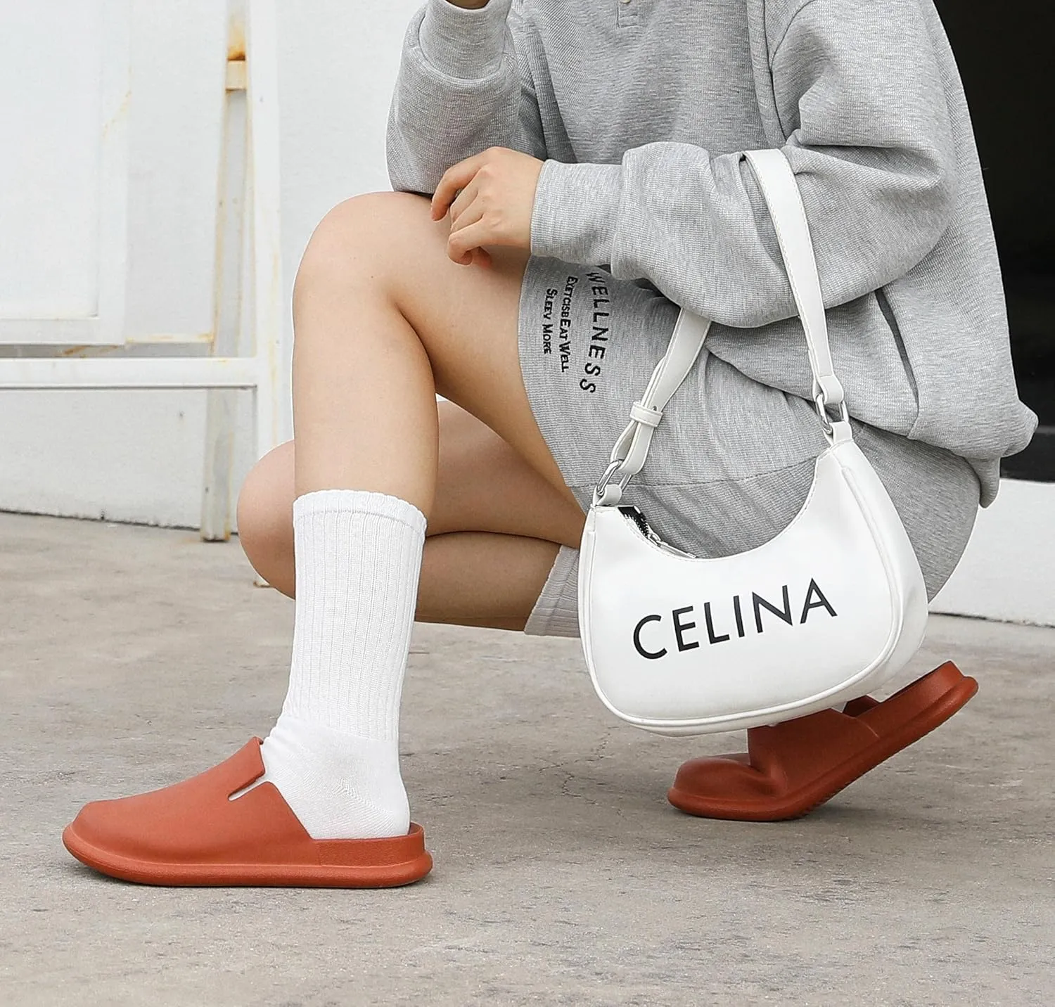 Meetinspace Women Men Unisex EVA Clogs Dupes Wide Round Toe Mules Lightweight Comfortable House Slipper Couples Slip On Shoes