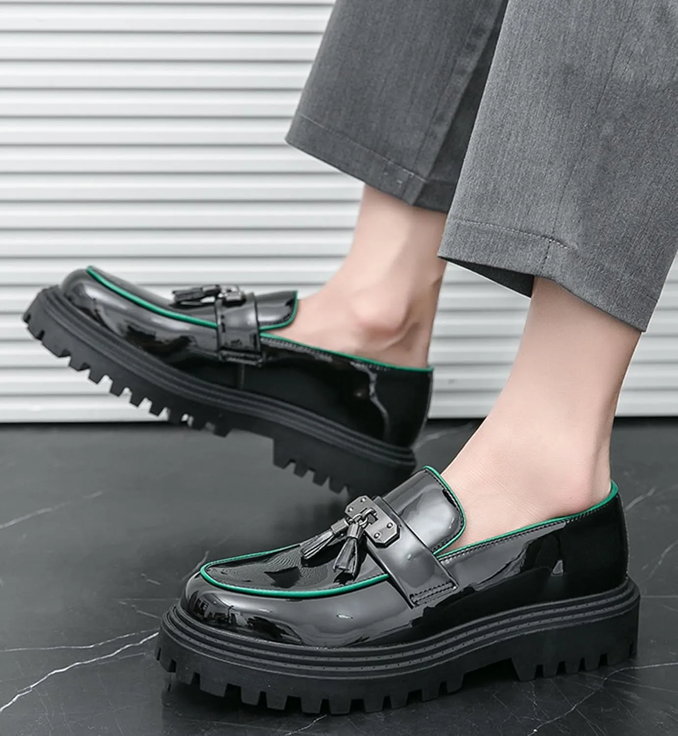 Mens Casual Shoes Slip On Loafers Leather Dress Tassel Loafers Fashion Wedding Tuxedo Formal Walking Summer Shoes for Men