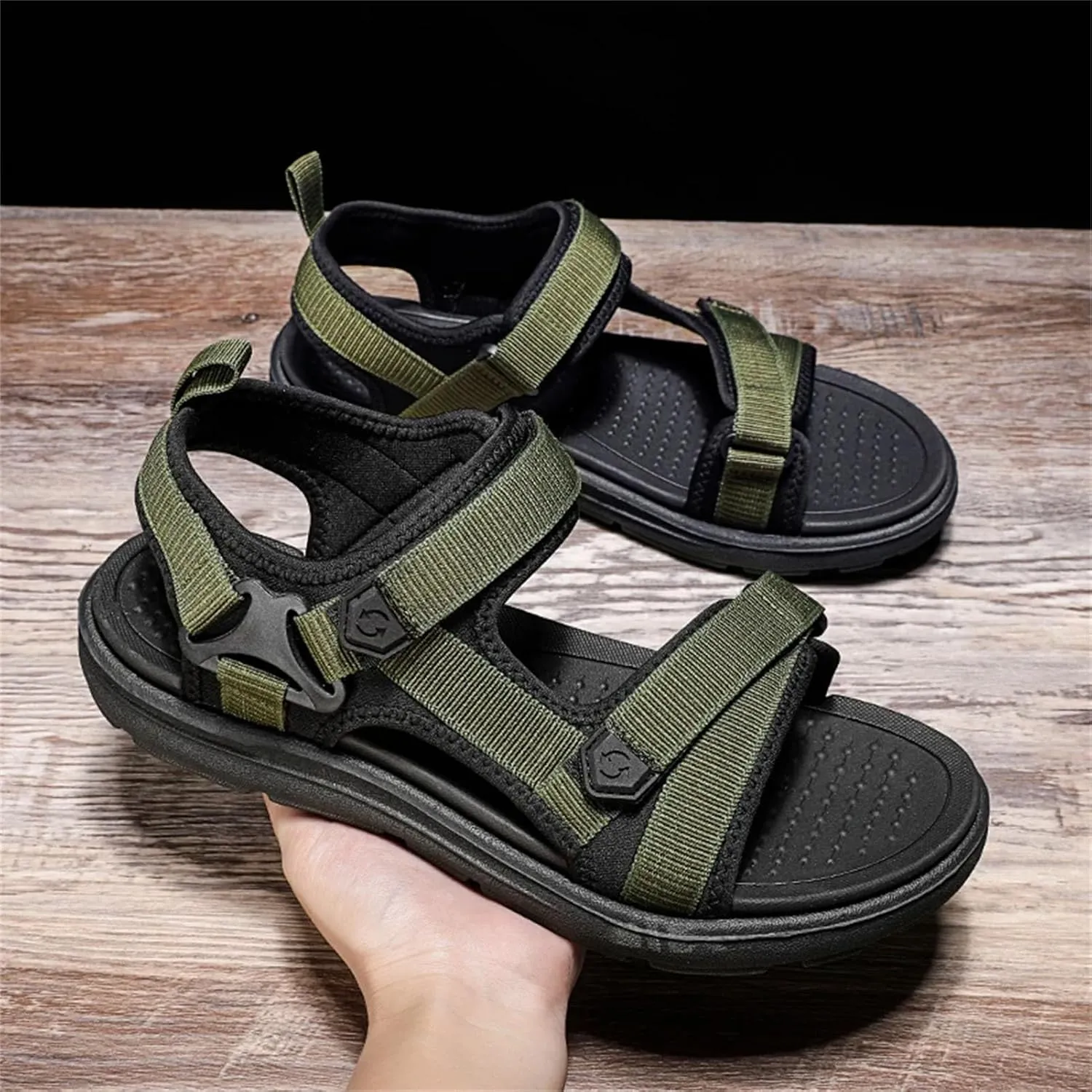 Men's Leisure Sandals - Lightweight Beach Shoes for Outdoor Activities