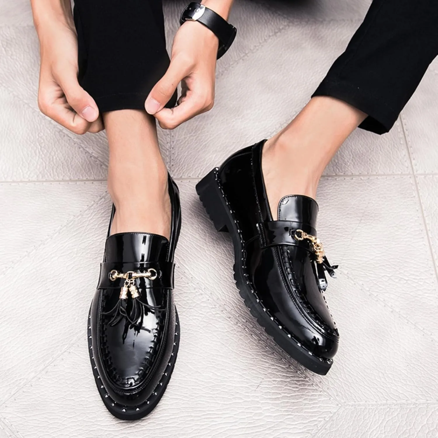 Men's Patent Leather Tassels Slip-On Loafers Classic Flats Smoking Loafers for Business Casual Dress Prom Formal Church Wedding Shoes