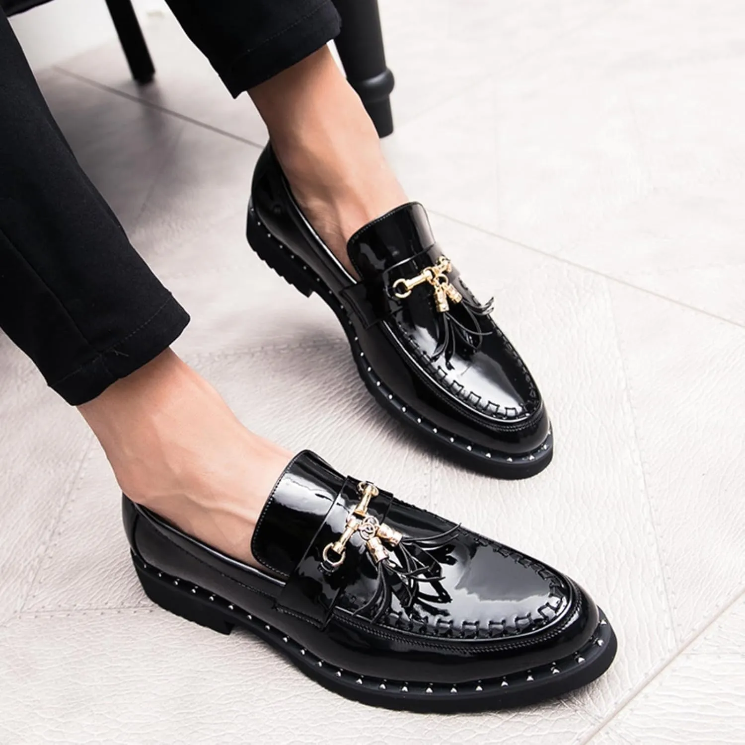 Men's Patent Leather Tassels Slip-On Loafers Classic Flats Smoking Loafers for Business Casual Dress Prom Formal Church Wedding Shoes