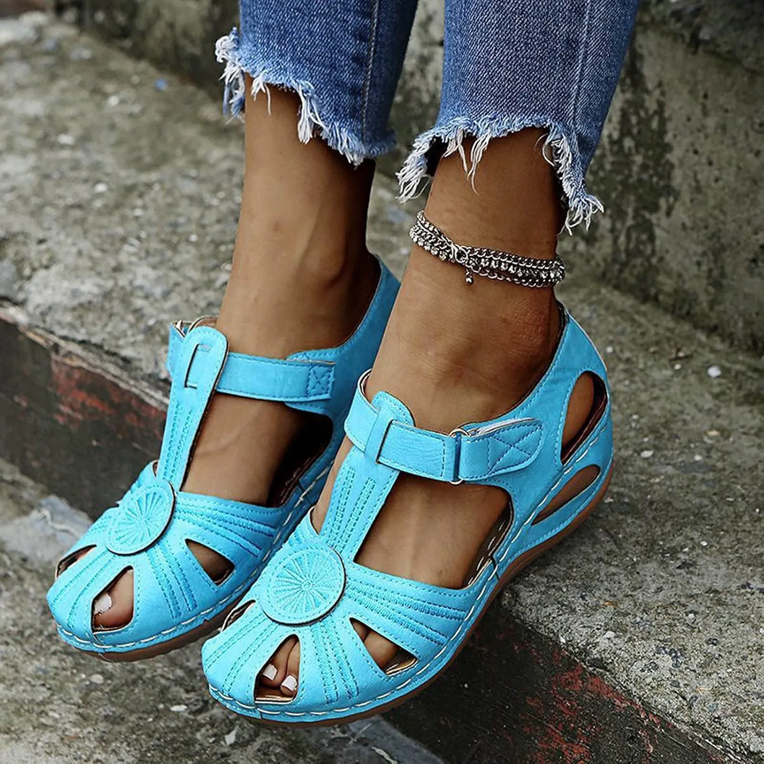 oiangi Hook and Loop Sandals for Women Wedge Hollow Closed Toe Summer Solid Color Flowers Beach Shoes Comfortable Casual Ladies Outdoor Slides Sandalias