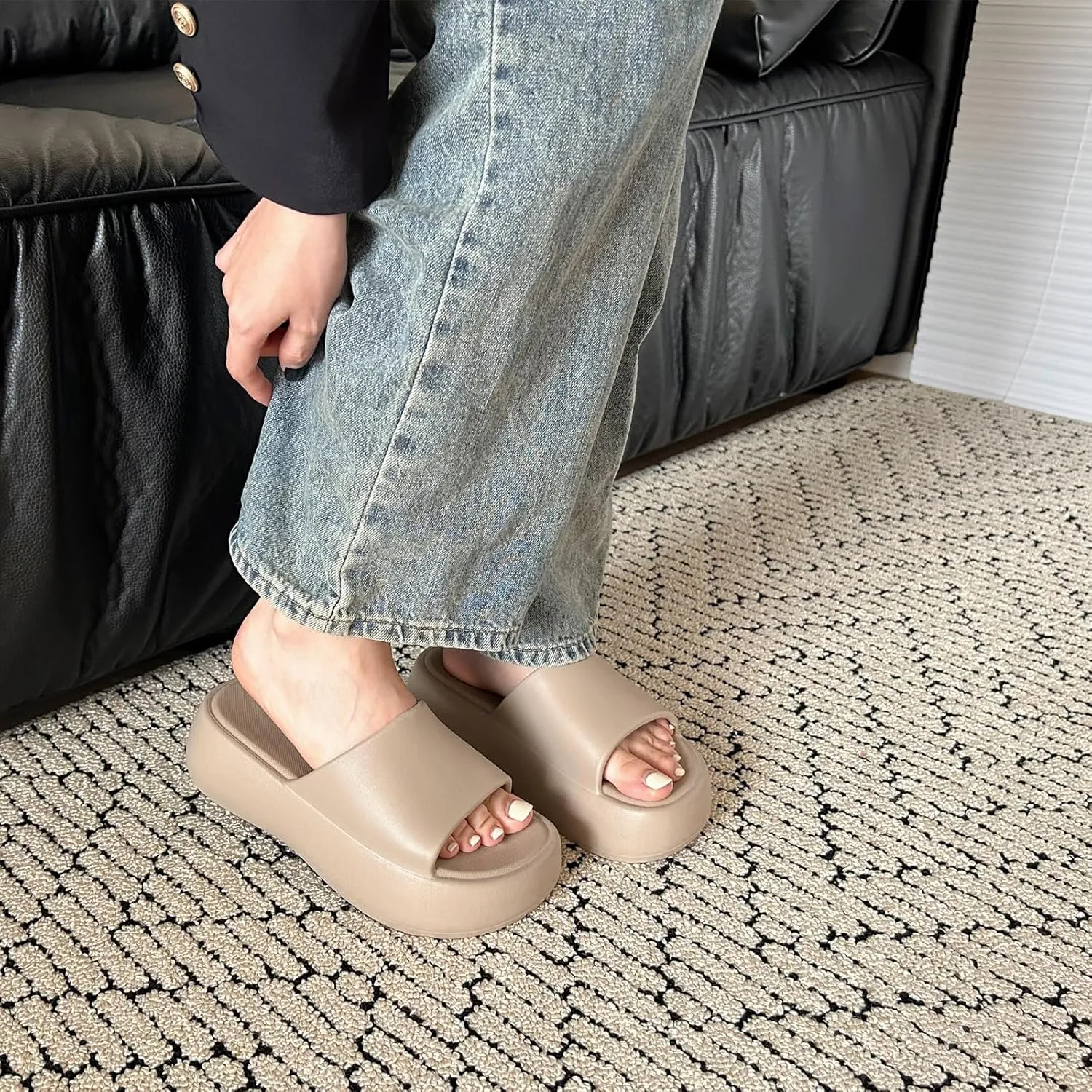 Platform Slides for Women, Platform Sandals Women Comfortable, Cute Flatform Beach Sandals, Slip on Summer Cloud Vacation Shoes for 2025