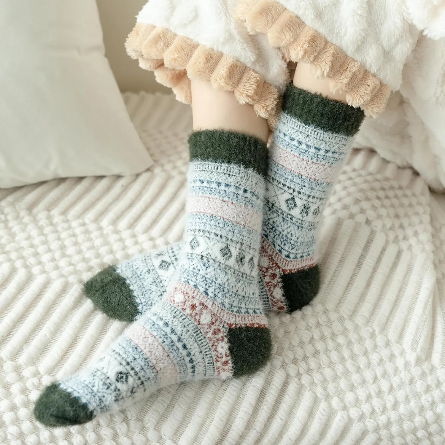 SISOSOCK 5 Pack Women's Thick Soft Warm Fuzzy Socks - Winter Wool Fluffy Cozy Socks for Home, Sleep & Gifts