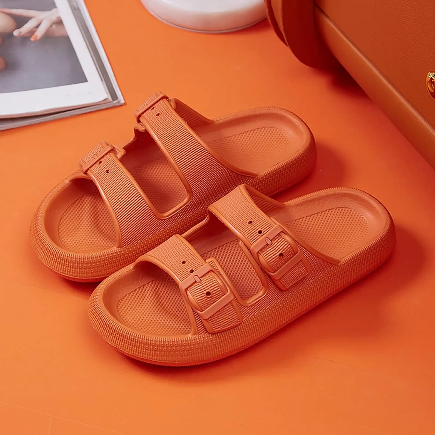 Women's Men's Cloud Slippers Pillow Sandals Cloud Slide Sandals Pillow Double Buckle Adjustable Slippers Non-Slip Platform Sandals