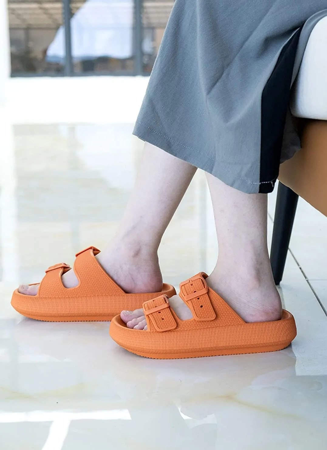 Women's Men's Cloud Slippers Pillow Sandals Cloud Slide Sandals Pillow Double Buckle Adjustable Slippers Non-Slip Platform Sandals