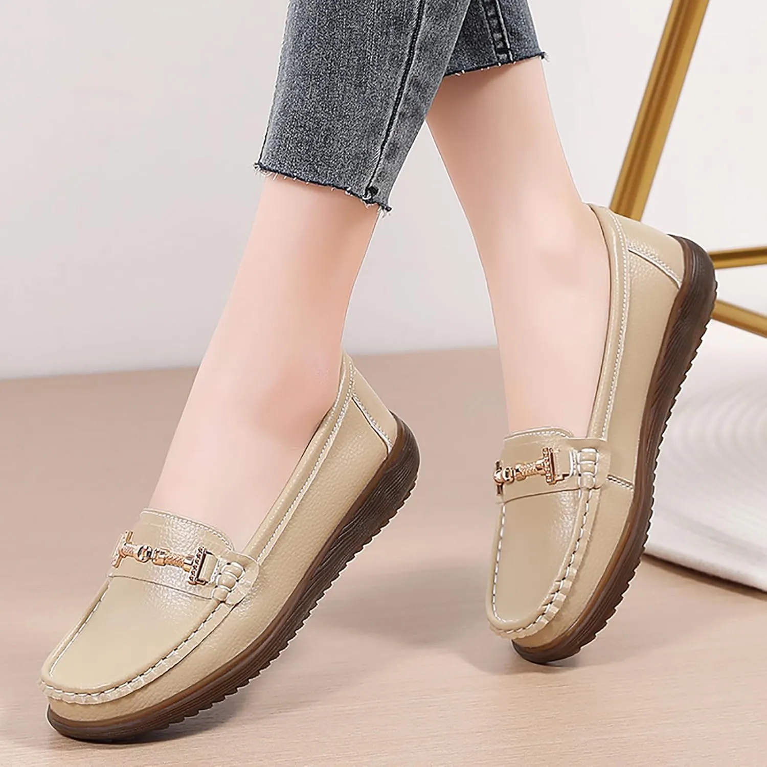 Women's Wide Width Loafers Comfort Slip on Shoes Walking Shoes for Ladies Mocassins Driving Shoe