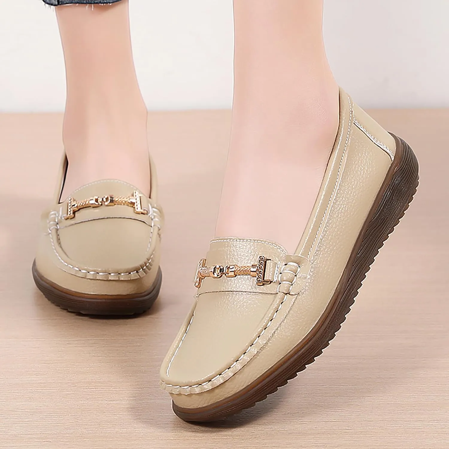 Women's Wide Width Loafers Comfort Slip on Shoes Walking Shoes for Ladies Mocassins Driving Shoe