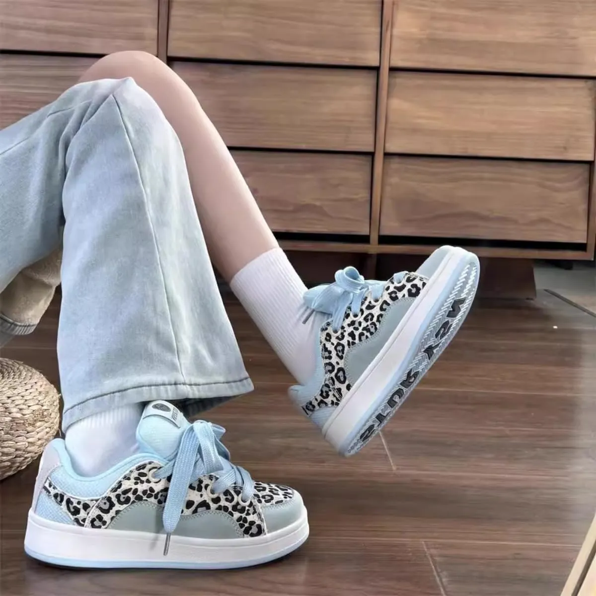 Y2K Leopard Print Platform Sneakers for Girls – Chunky Cute Lace-Up Trainers with Soft Cushion Insole Non-Slip Plush Design Casual Walking Shoes in Pink & Blue